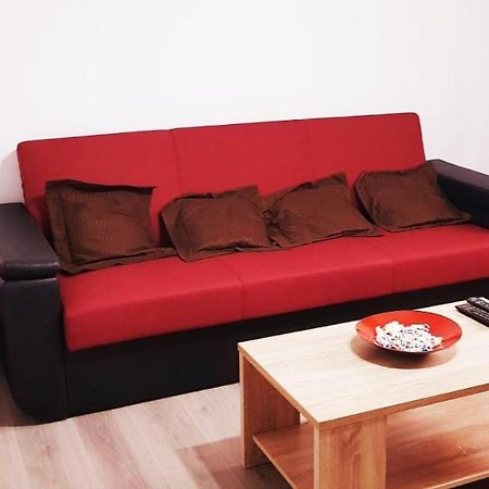 Apartament Confortabil In Târgu Jiu Exterior foto