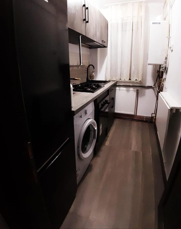 Apartament Confortabil In Târgu Jiu Exterior foto