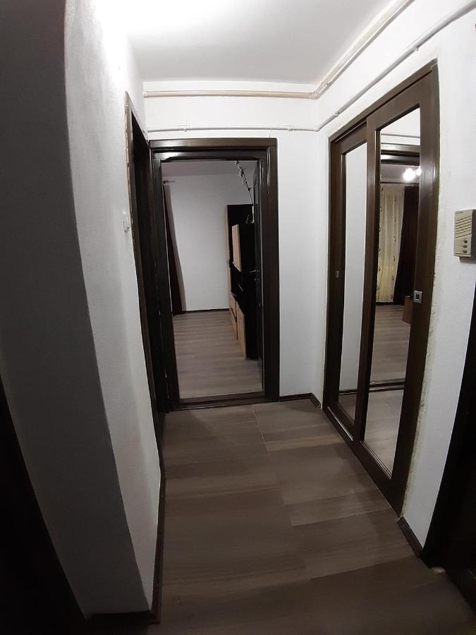 Apartament Confortabil In Târgu Jiu Exterior foto